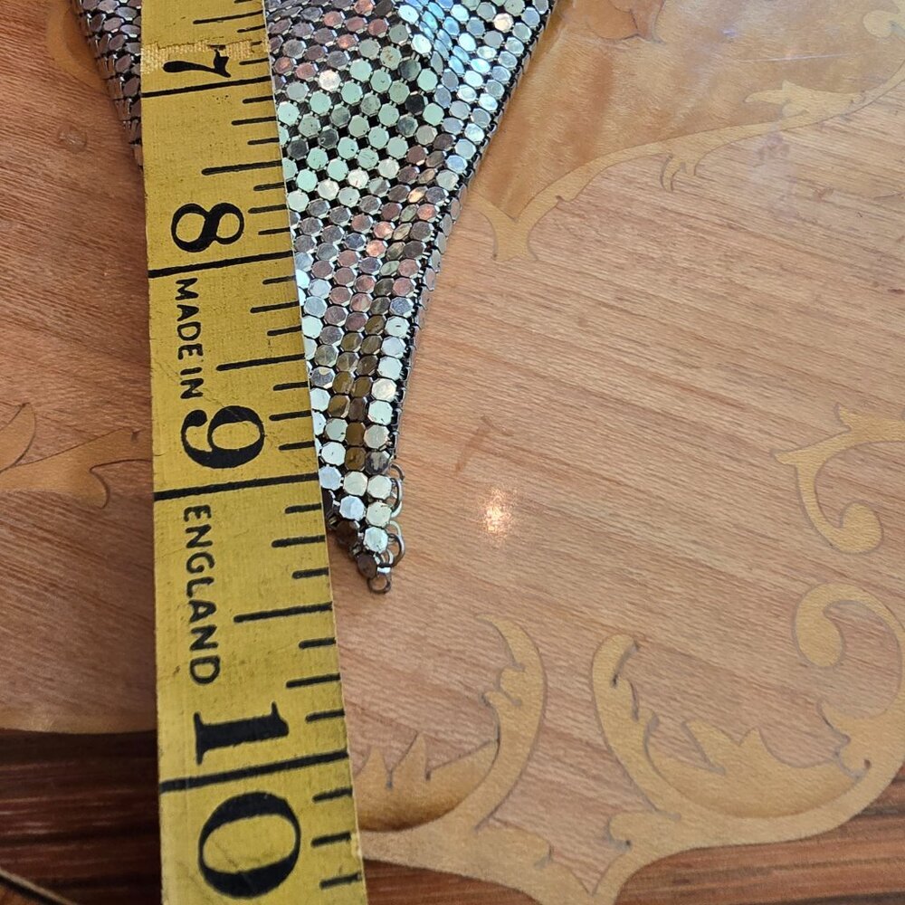 Unique Triangle Shape Vintage Metallic Mesh Chainmail Evening Bag - Picture 6 of 8